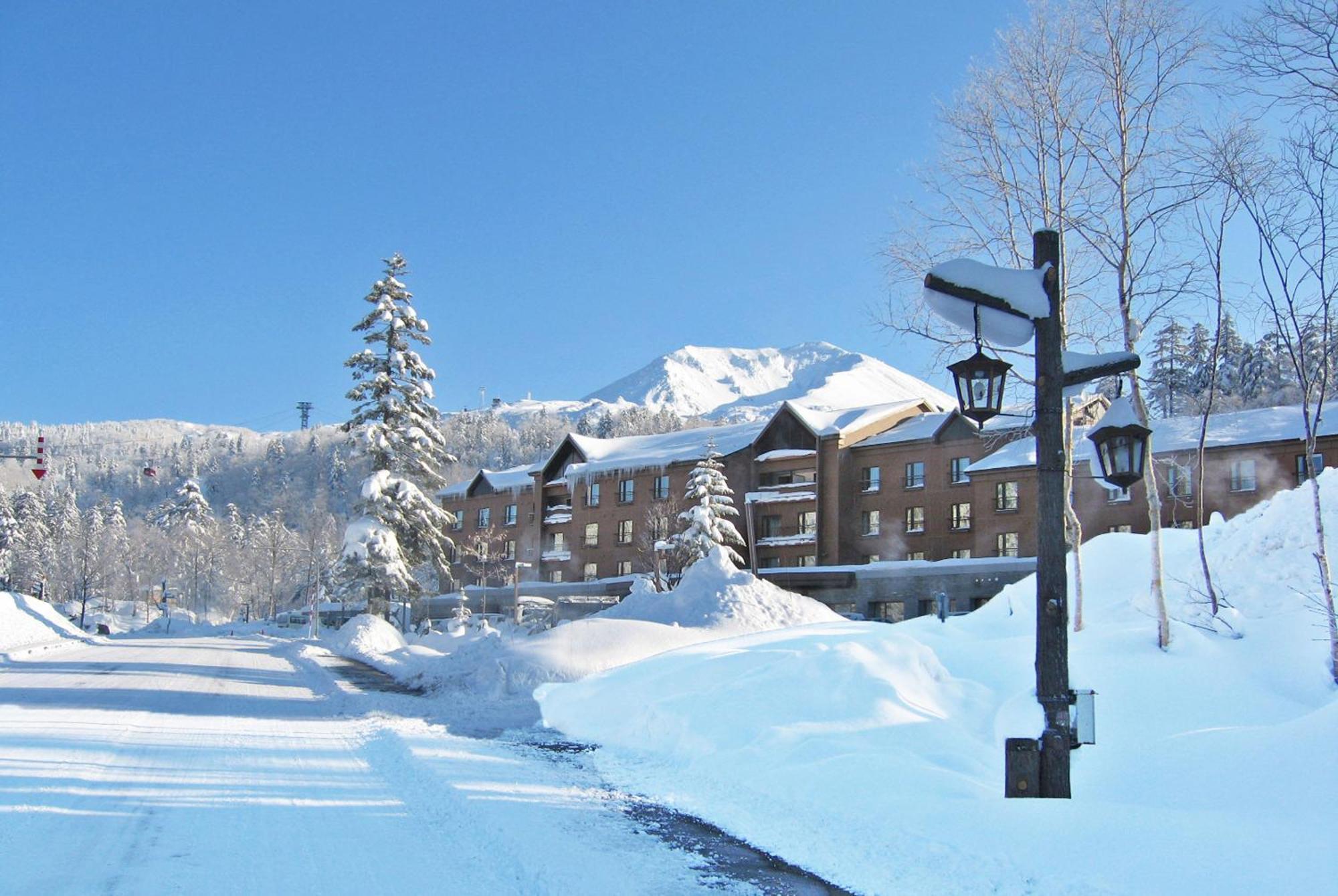 Higashikawa Asahidake Onsen Hotel Bear Monte Экстерьер фото