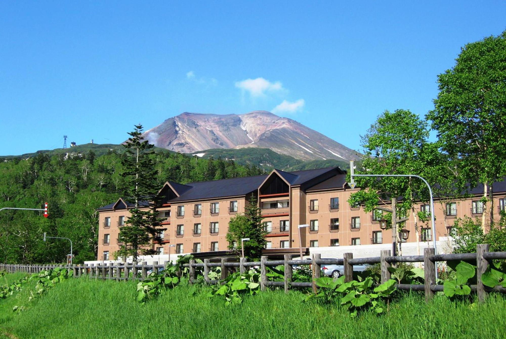 Higashikawa Asahidake Onsen Hotel Bear Monte Экстерьер фото